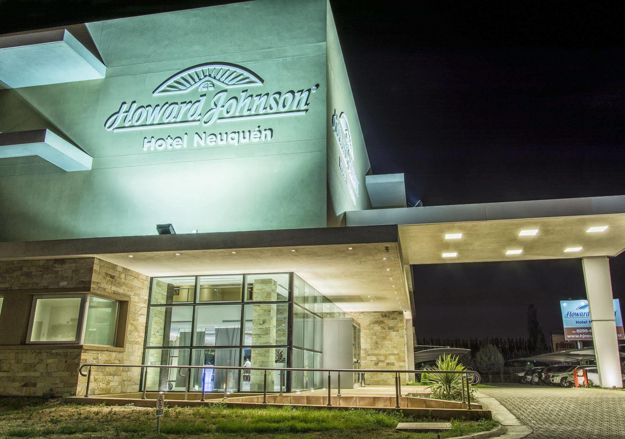 Howard Johnson Neuquén Esterno foto